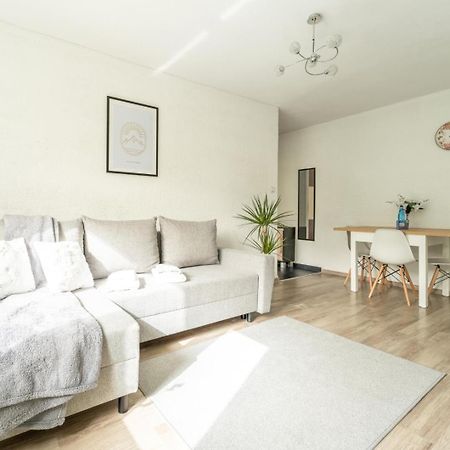 Apartament Gold - 2 Osobne Sypialnie Z Balkonem - Spaceapart Jelenia Gora Dış mekan fotoğraf