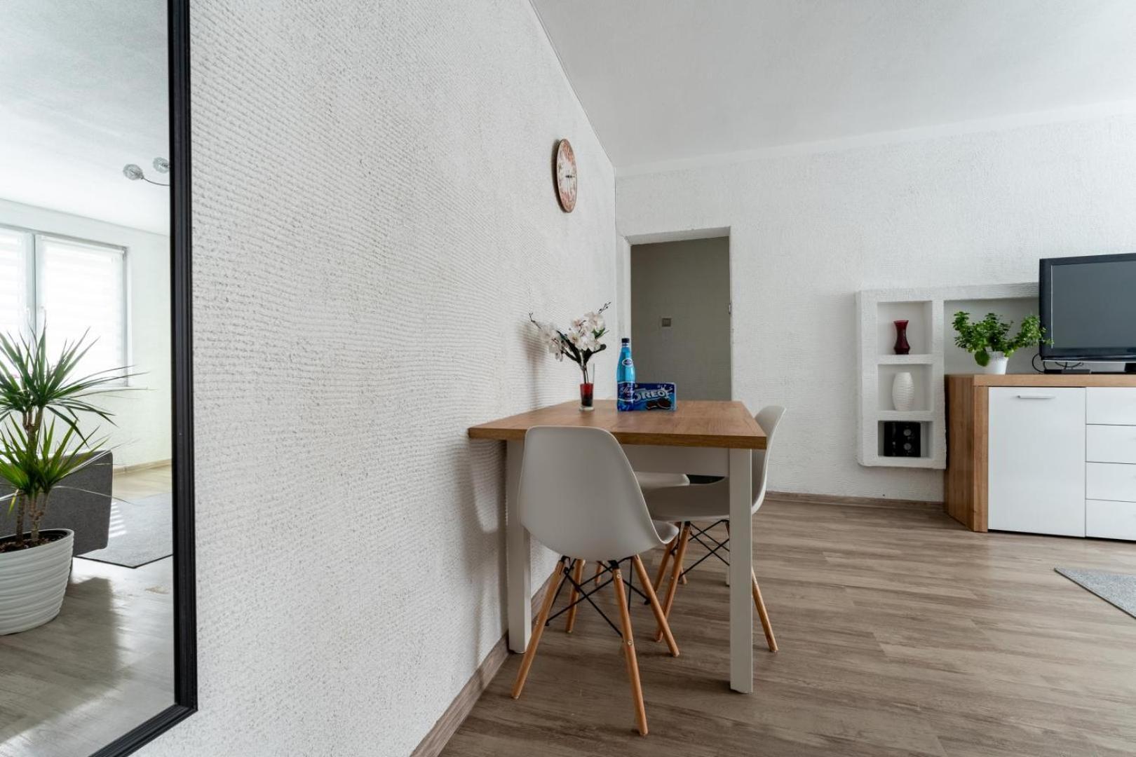 Apartament Gold - 2 Osobne Sypialnie Z Balkonem - Spaceapart Jelenia Gora Dış mekan fotoğraf
